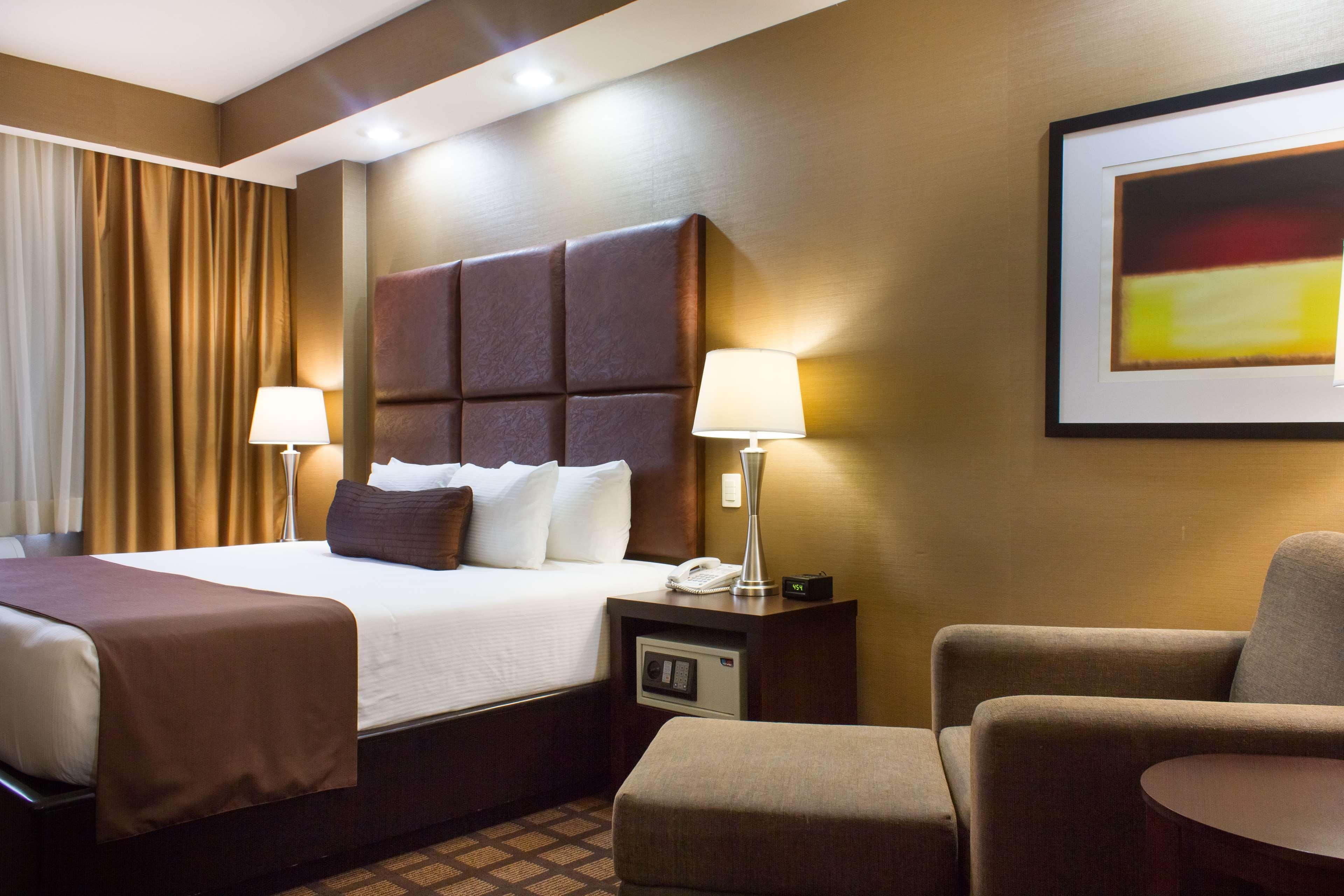 Best Western Premier Monterrey Aeropuerto Apodaca Exteriér fotografie A typical room at the hotel