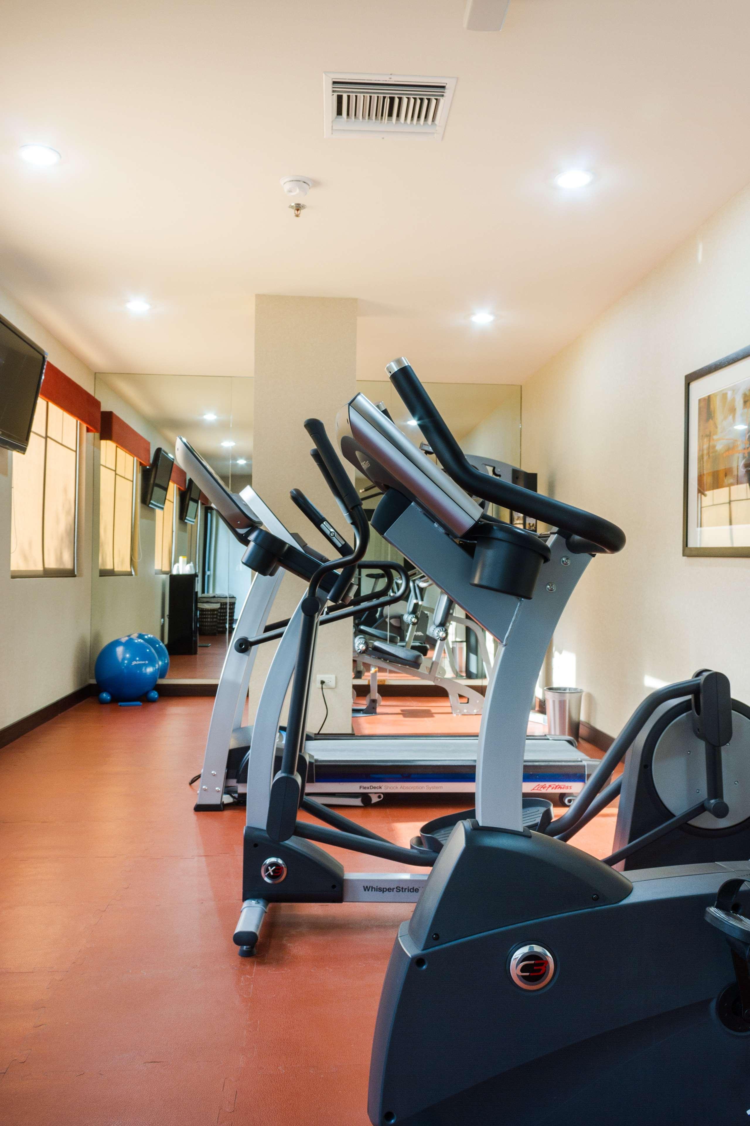 Best Western Premier Monterrey Aeropuerto Apodaca Exteriér fotografie Elliptical trainer